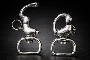 Heavy-Duty Stainless Steel Quick Release Shackle. Strong, Durable and Multi-Purpose